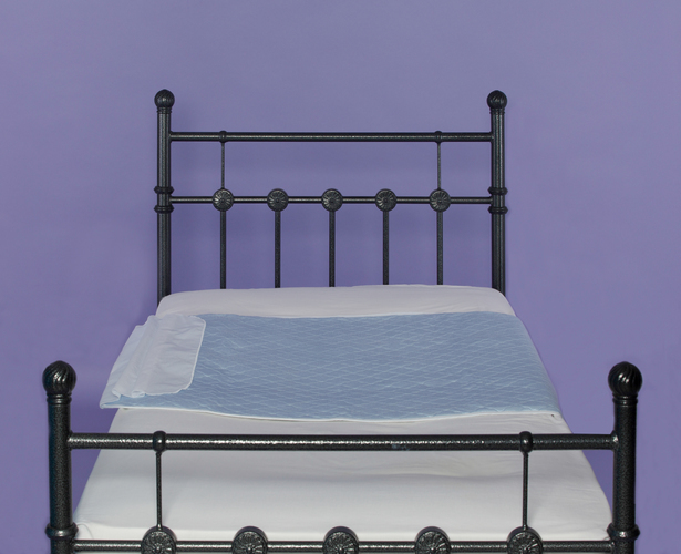 Bound Bed Pad With Wings 90cm x 90cm (2512)